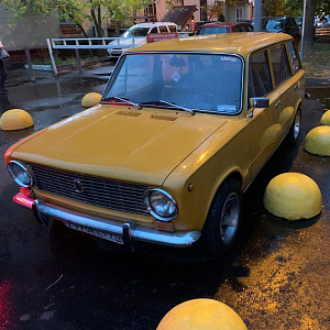 Автомобиль Жигули 2102